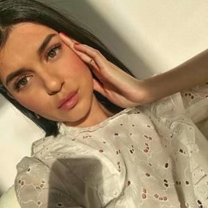 Meet your Posher, Marie christina